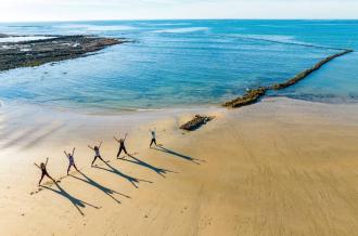 Yoga à la plage au Château d'Oléron : La Phibie